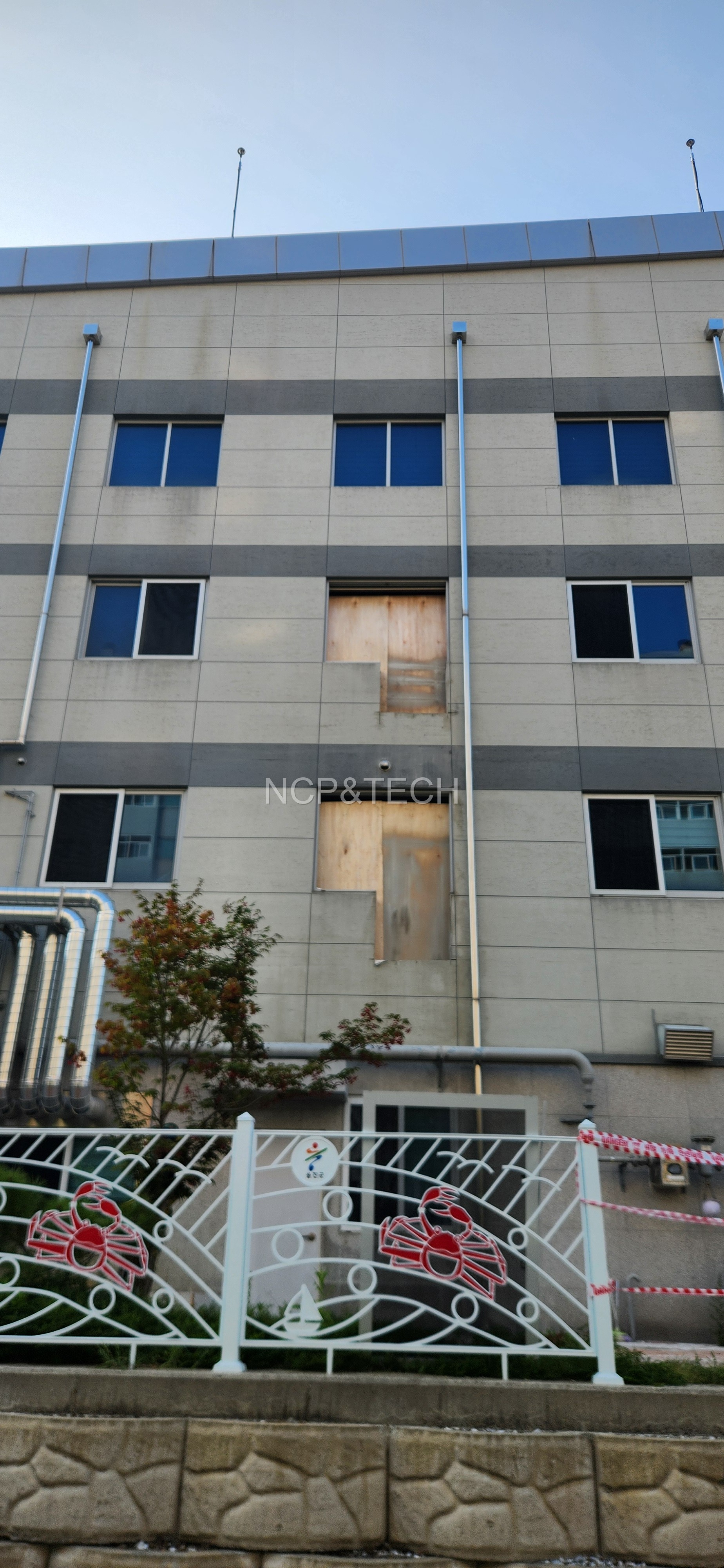 울진 장애인종합복지관 피난 미끄럼틀 3층 설치