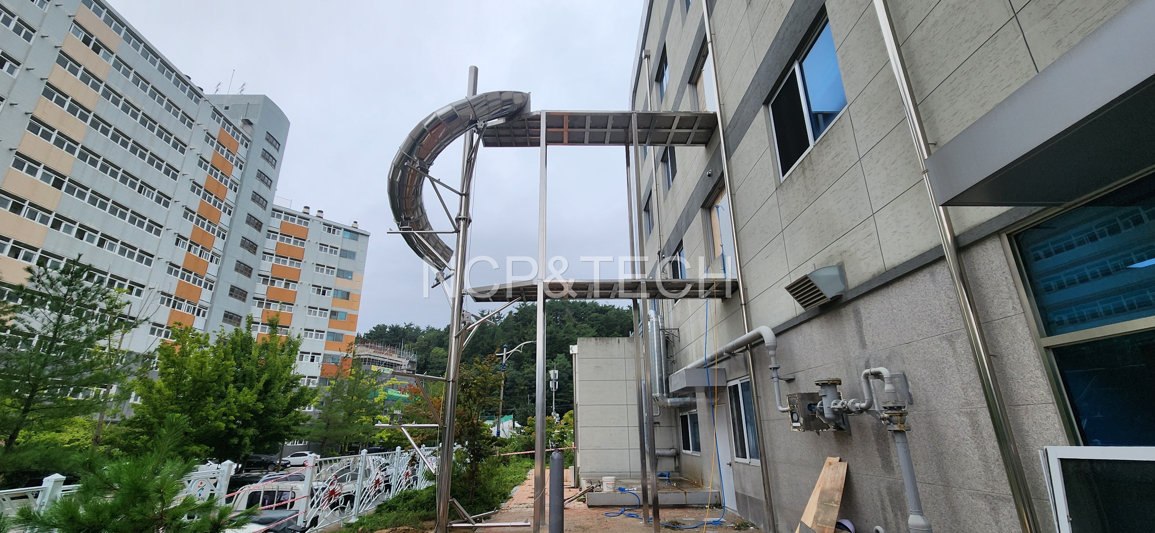 울진 장애인종합복지관 피난 미끄럼틀 3층 설치