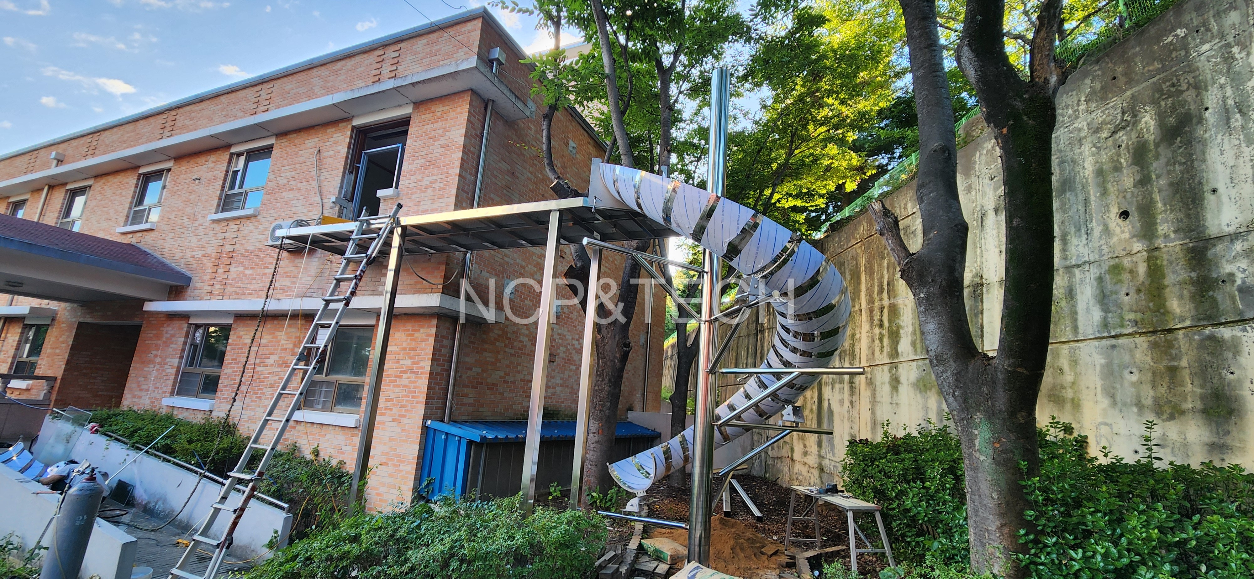 피난 미끄럼틀 설치